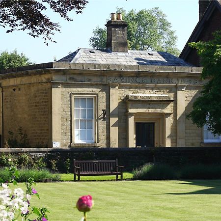 Beautiful Old Bank In Bakewell Villa Exterior foto